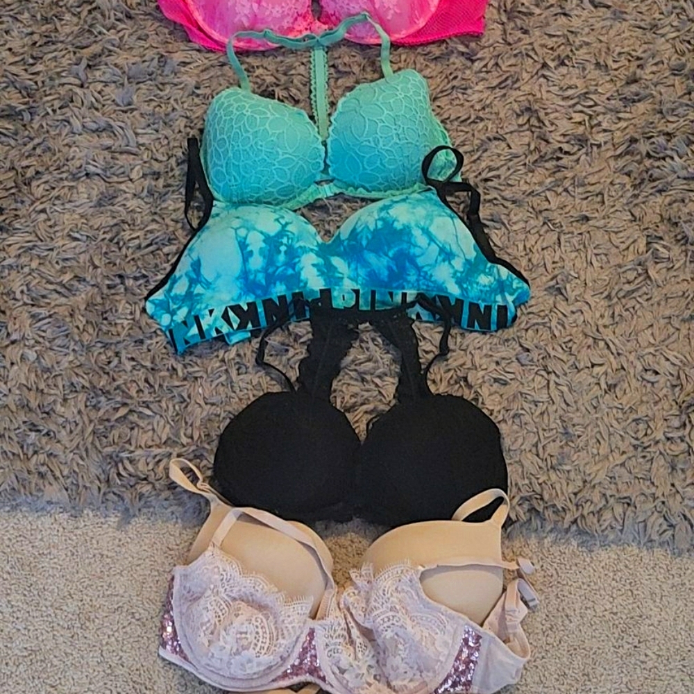 Like new VS Bras